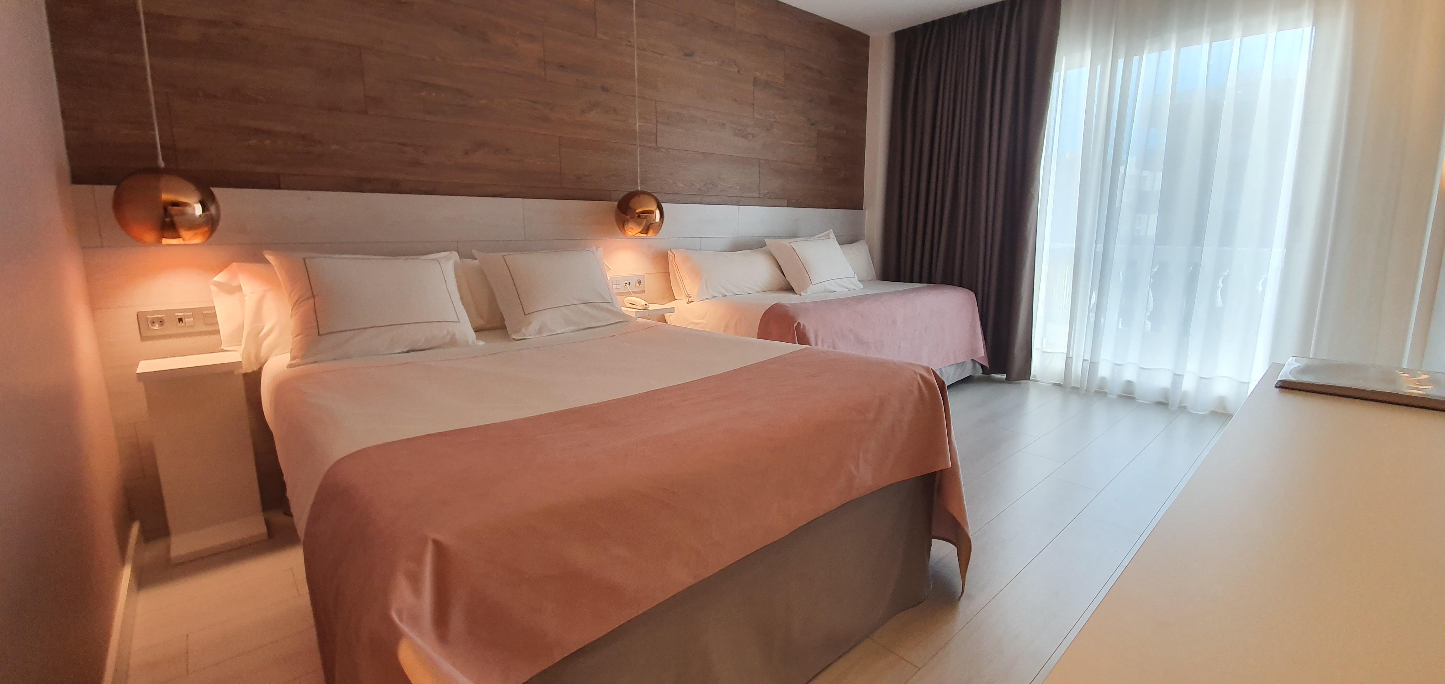 Hotel Bernat II 4*Sup Calella Esterno foto