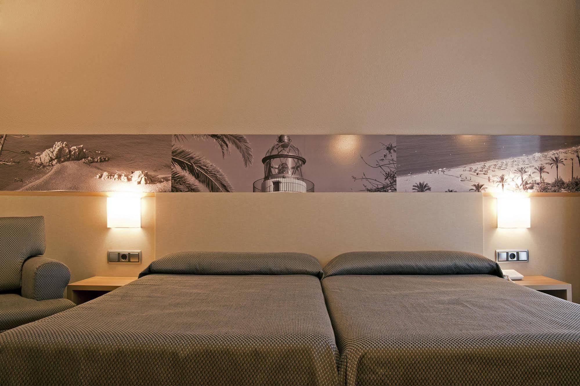 Hotel Bernat II 4*Sup Calella Esterno foto