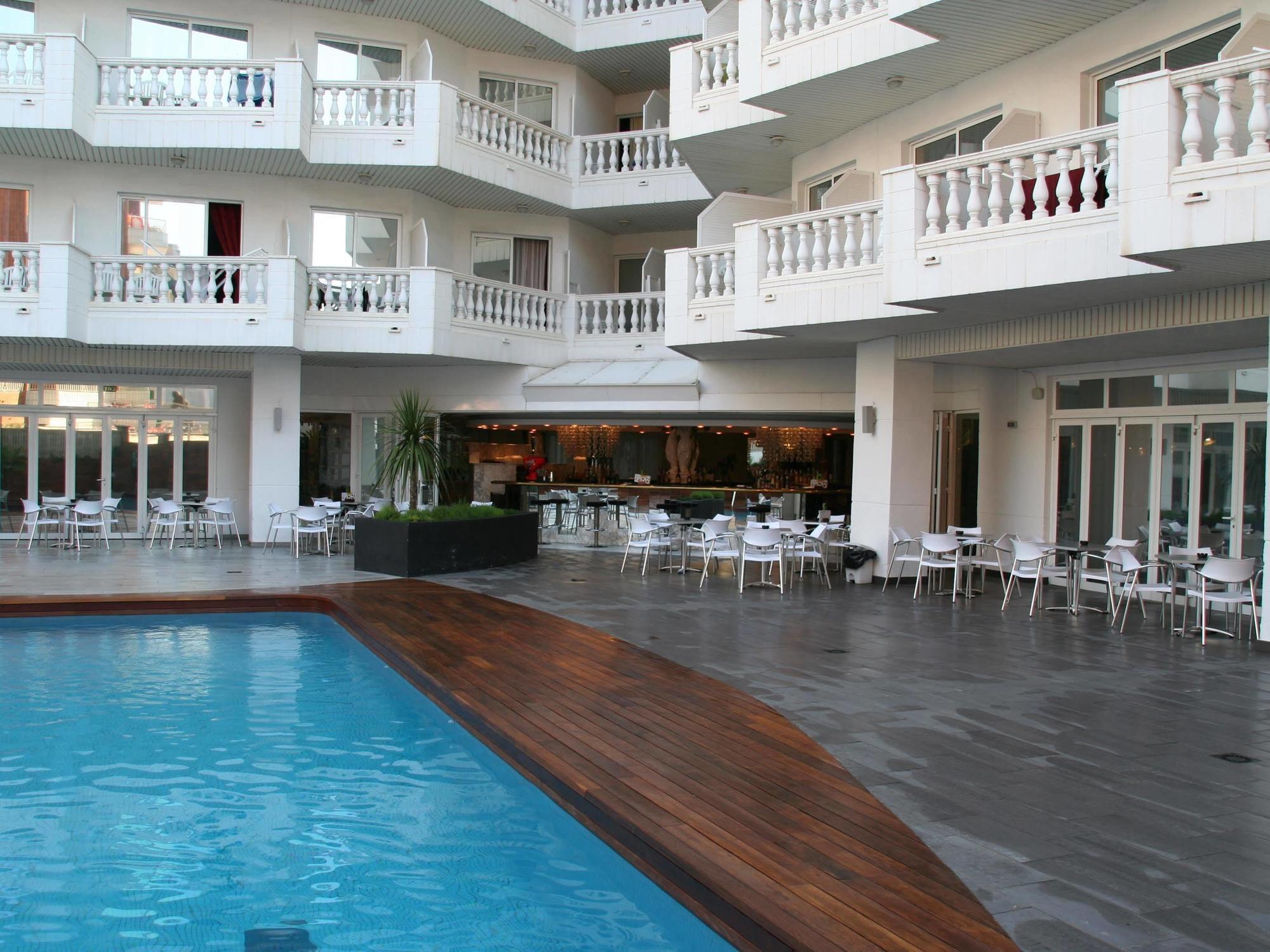 Hotel Bernat II 4*Sup Calella Esterno foto