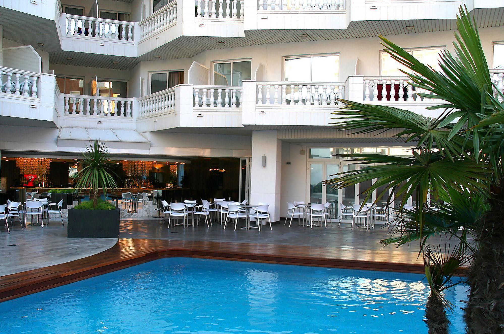 Hotel Bernat II 4*Sup Calella Esterno foto