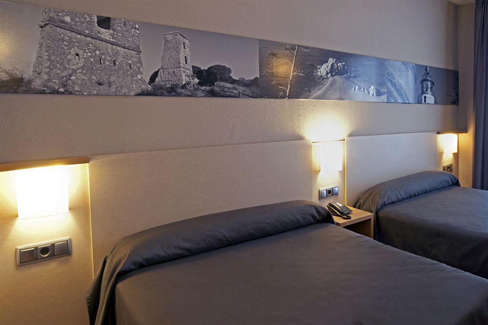 Hotel Bernat II 4*Sup Calella Esterno foto